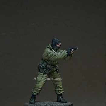 1/35 Полицейский с пистолетом Современный солдат Фигурка из смолы soldiers GK Без покрытия, без цвета