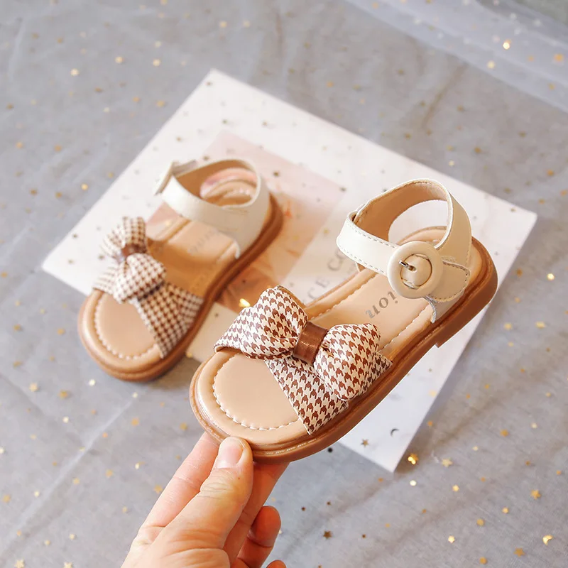 Детские Сандалии для маленьких и Средних девочек 2023 г. Летние Новые Пляжные туфли с Милым Бантом и Открытым Носком в одну линию Для девочек