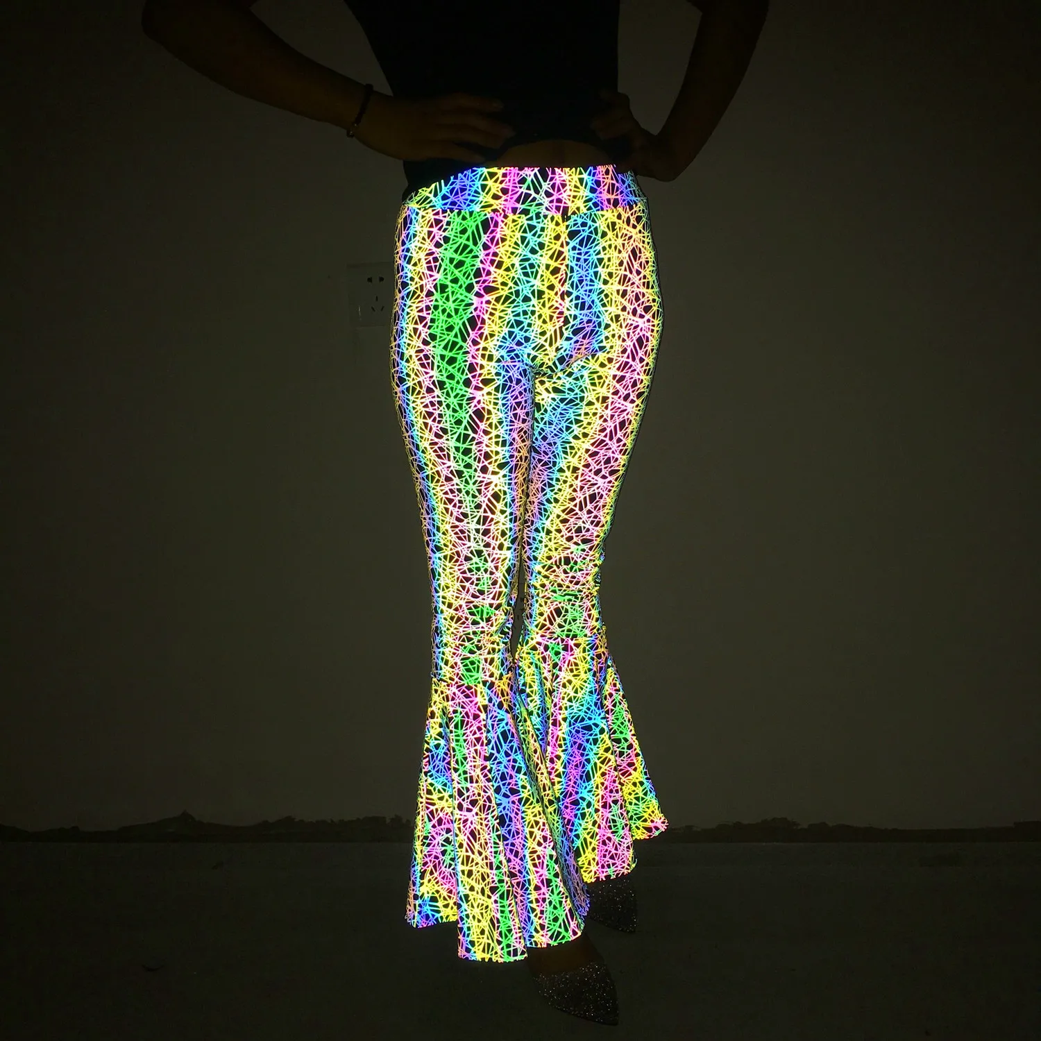 Светоотражающие брюки-клеш цвета радуги, Леггинсы, Женский узор из змеиной кожи, сцена ночного клуба, Светоотражающие узкие брюки, уличная одежда 2