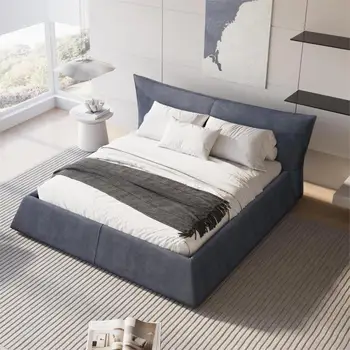 Мягкая кровать-платформа King Size с бархатным изголовьем особой формы, каркас из металла и массива дерева, простая в установке, серого цвета